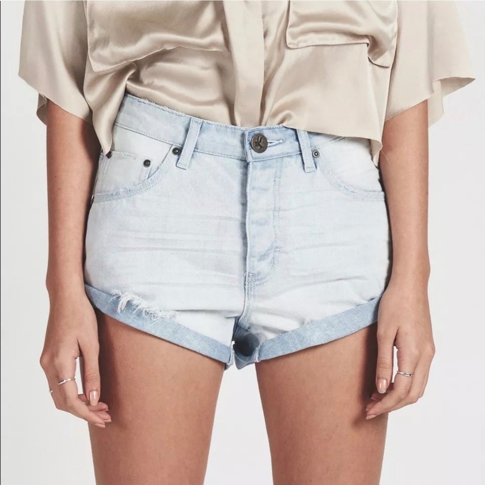 One Teaspoon Mid Waist Bandit Denim Shorts Light Wash Size 25 Distressed Cuffed